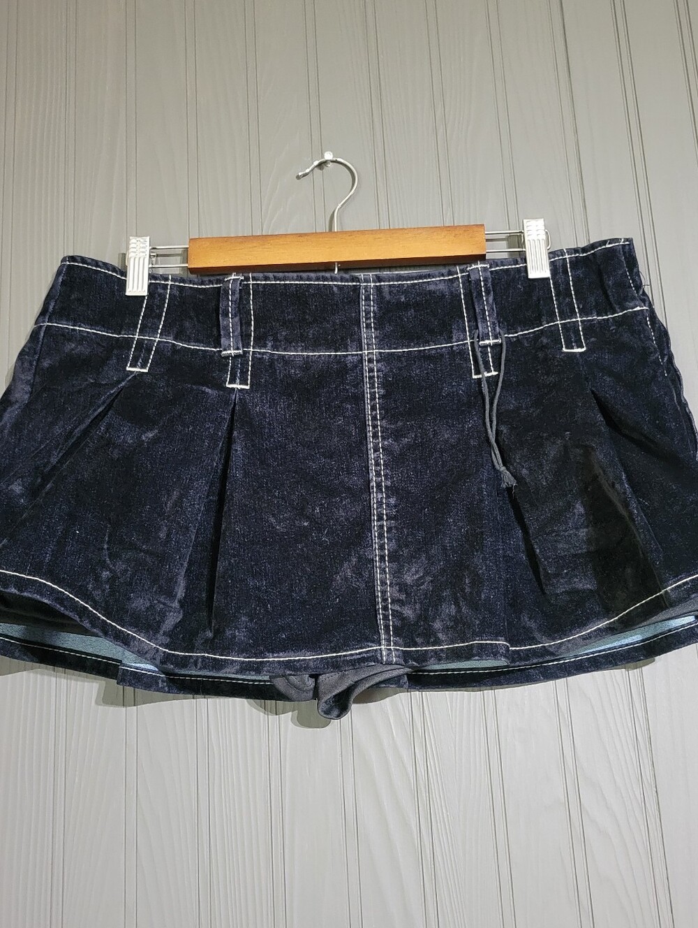 Madden Girl Velvet Pleated Mini Skirt Skort Shorts Low-Rise Black Women's XL
